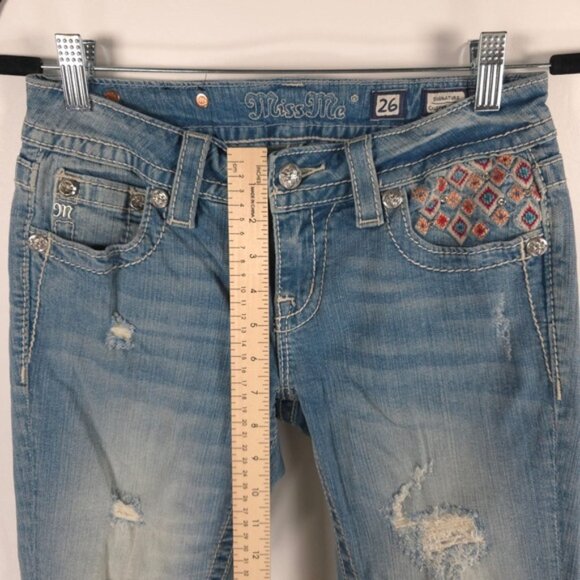 Miss Me Jeans SIGNATURE CUFFED CAPRI Crop Distressed Embroidered JP8229P Size 26 - Picture 8 of 16